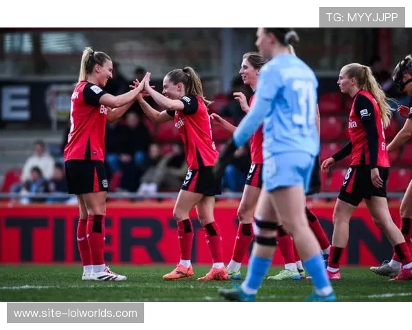 德甲女足联赛关注度激增 收视率同比提升40% 德甲女足联赛关注度激增 收视率同比提升40%