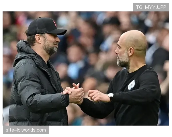 场边花絮：瓜迪奥拉与安切洛蒂在技术区短暂交流后握手